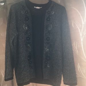 Ladies long sleeve sweater.